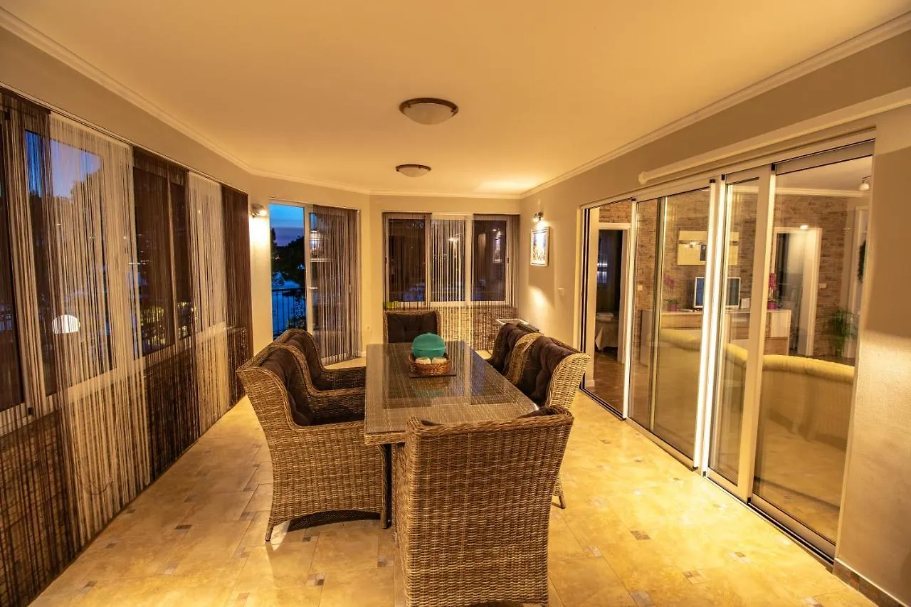 Villa Petrac - App5 & App5A Banjol Apartment