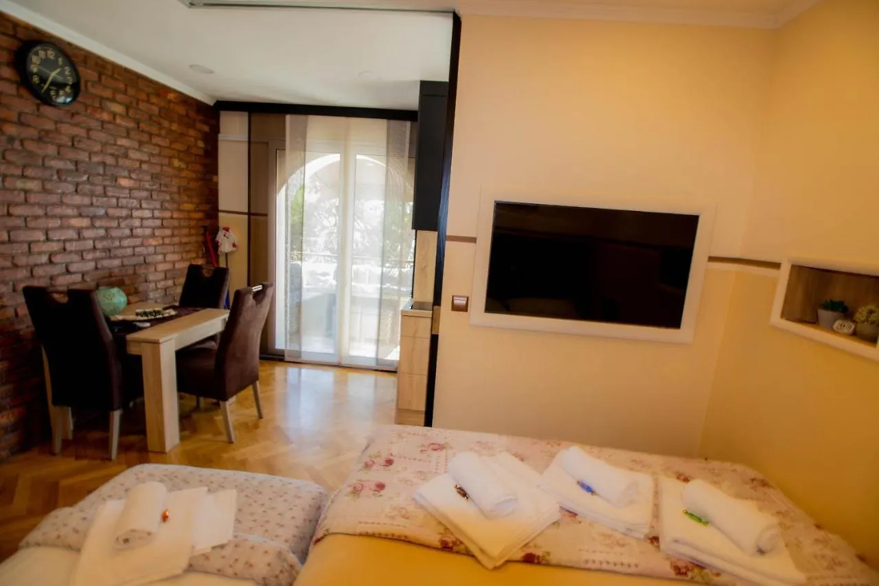 Apartment Villa Petrac - App5 & App5A Banjol Croatia