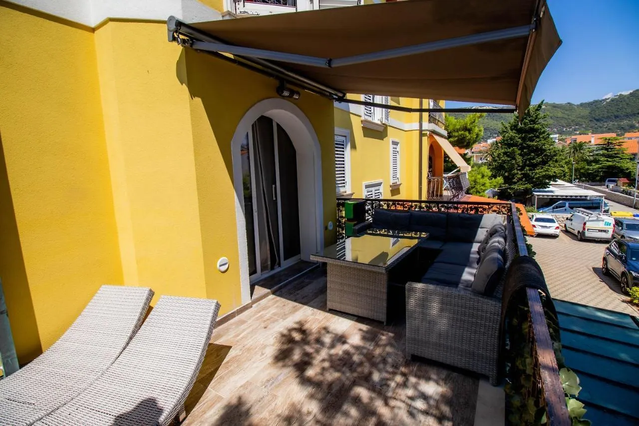 Villa Petrac - App5 & App5A Banjol Croatia
