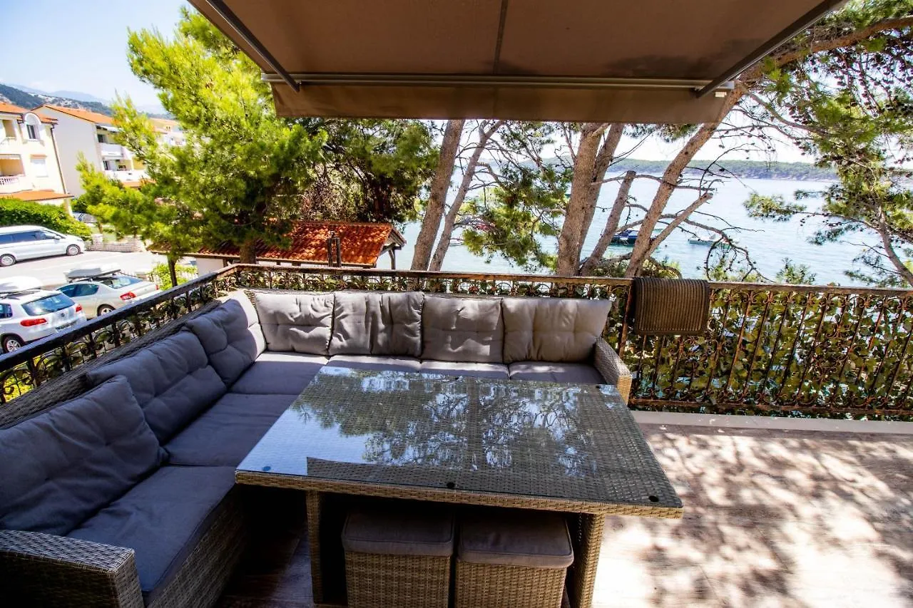 Apartment Villa Petrac - App5 & App5A Banjol